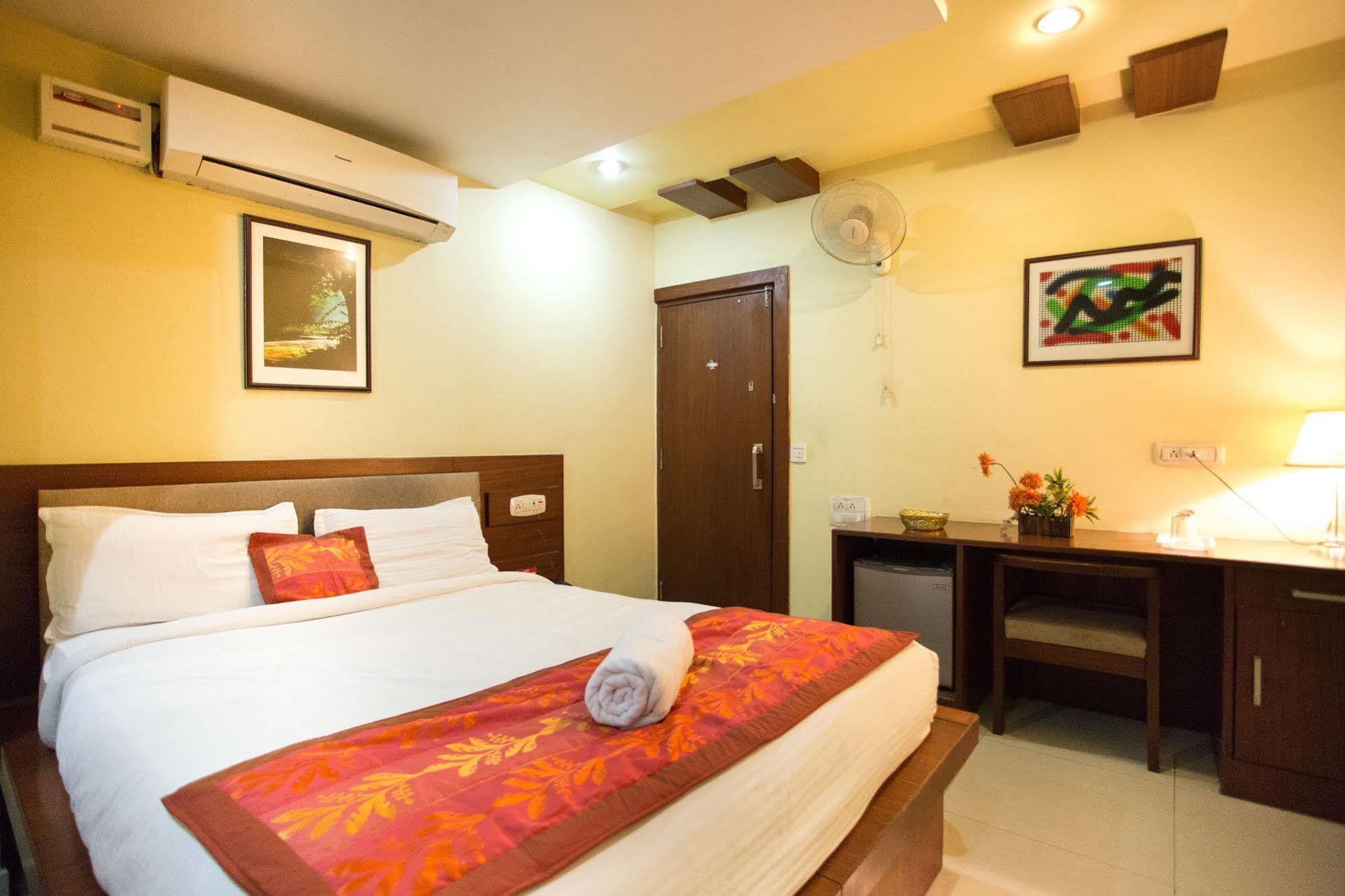 Namo Suites Hyderabad Esterno foto