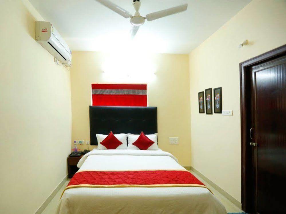 Namo Suites Hyderabad Esterno foto